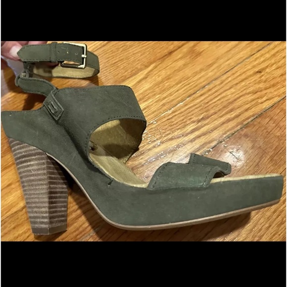 APEPAZZA Platform Sandals. Stacked Heel. Earthy Green Suede. - Picture 3 of 8